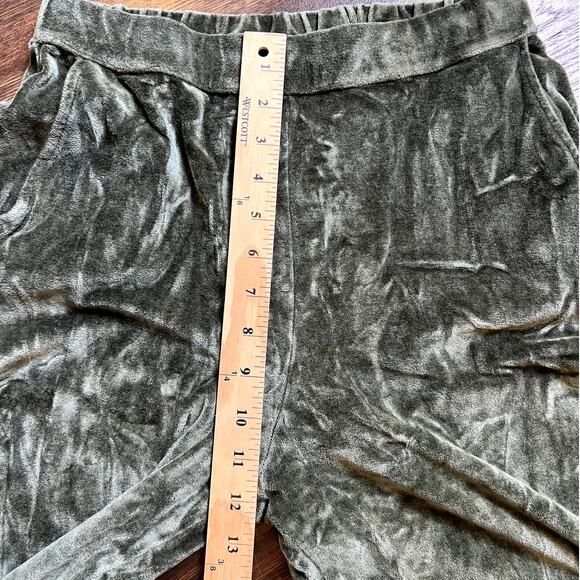 Majestic Filatures | Women's Velour Luxe Loungewear Set Olive Green Size 4 / L - Picture 12 of 14